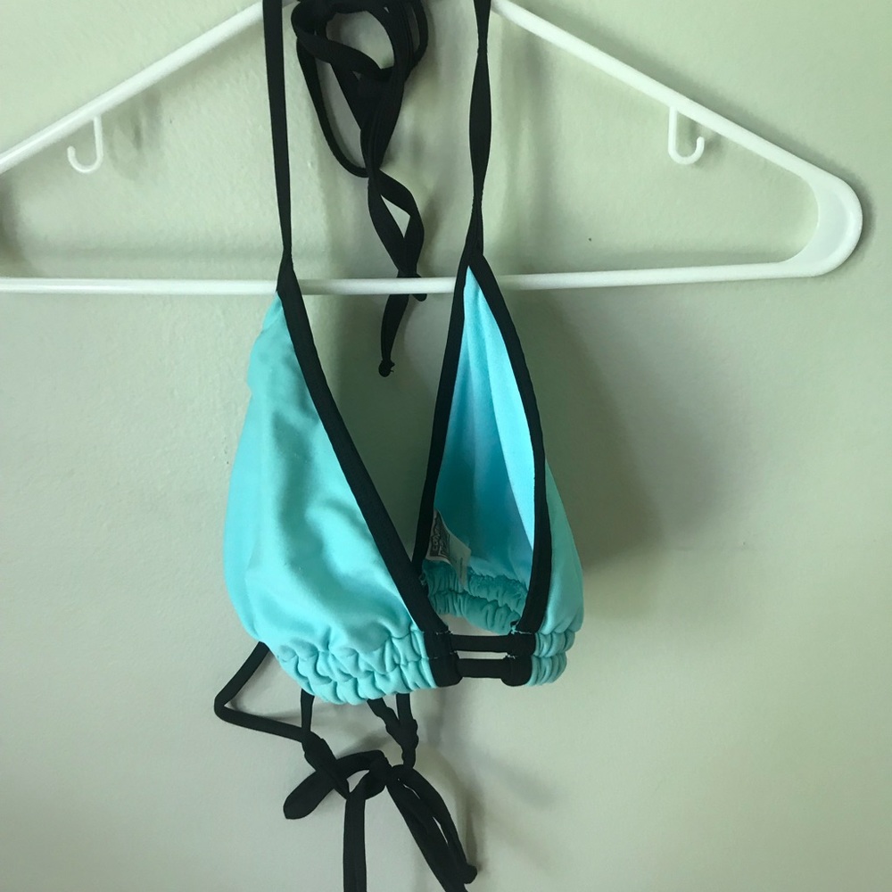 Swimsuit top - Picture 2 of 2